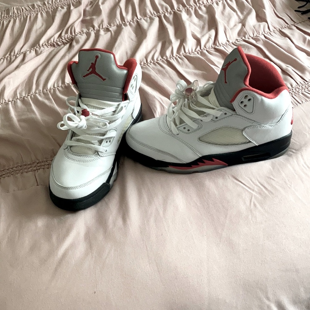 Jordan 5 size 8.5